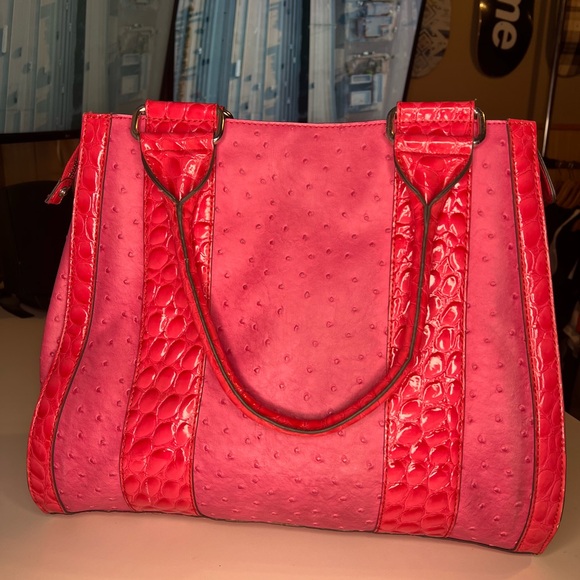 Guess Pink Ostrich Leather Floral Interior Shoulder Purse - Picture 2 of 8